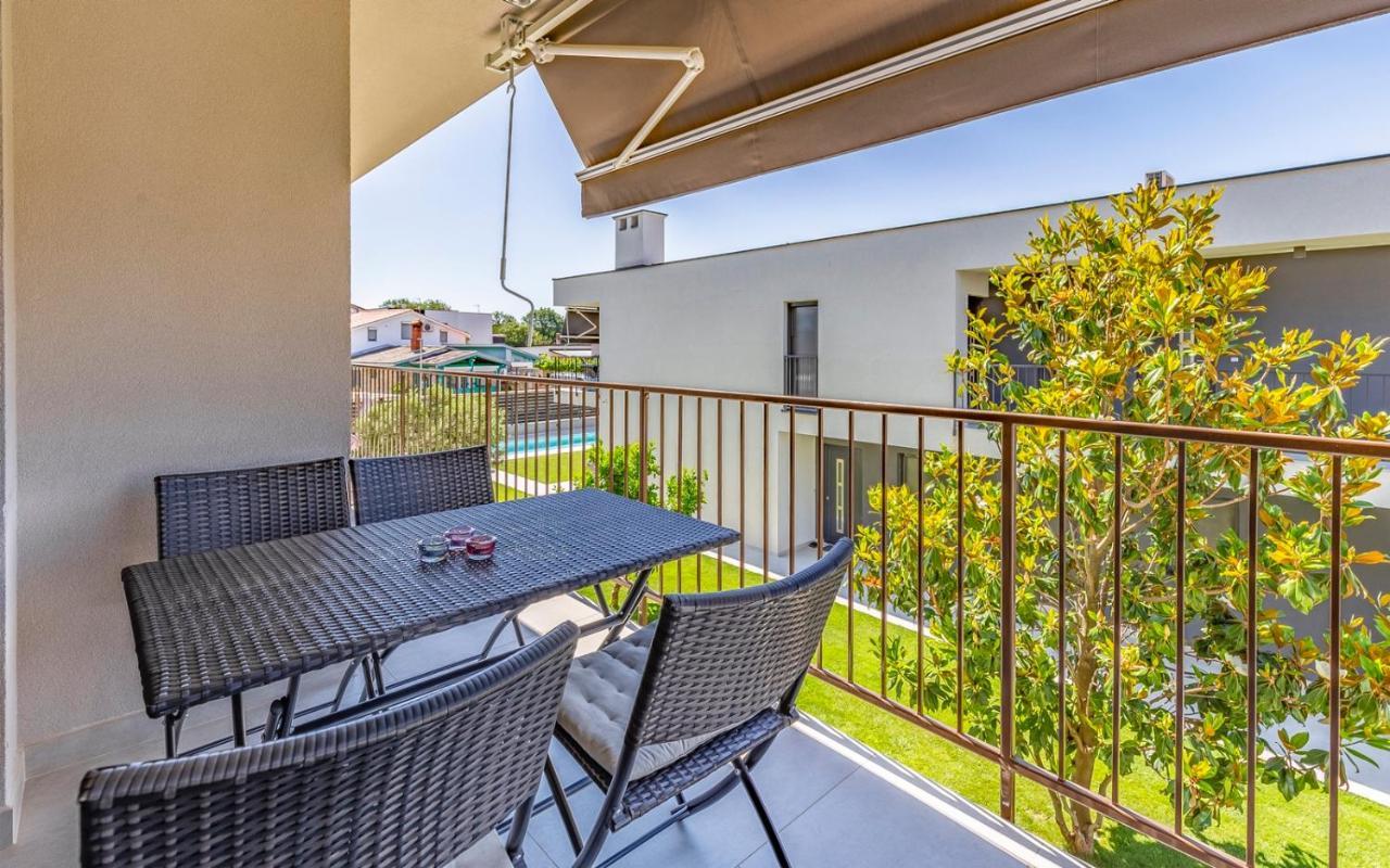 Ap Caci Mit Pool - Istriensonne 0712-0737 Apartment Medulin Exterior photo